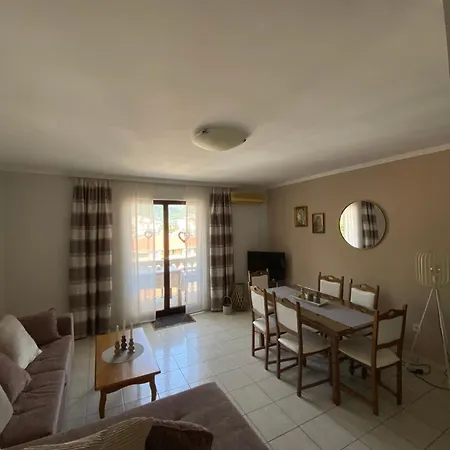 Sole Di Laura Apartment Budva